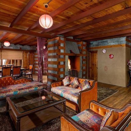 Shobla Kaathkuni Royale Hotell Kulu Exteriör bild