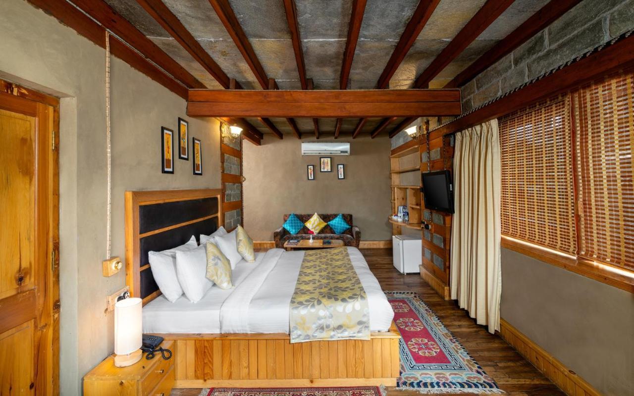 Shobla Kaathkuni Royale Hotell Kulu Exteriör bild